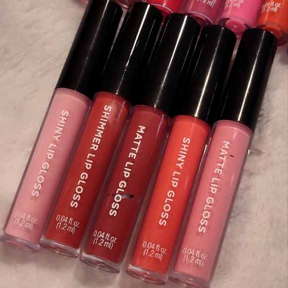 NEW! Lipgloss Bundle (12ct) - Picture 3 of 4